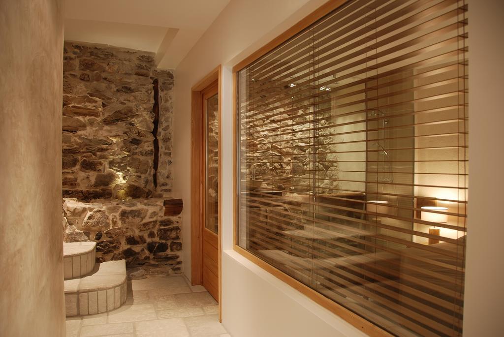 La Ferme De Beaute Bed and Breakfast Chateauroux-les-Alpes Rum bild
