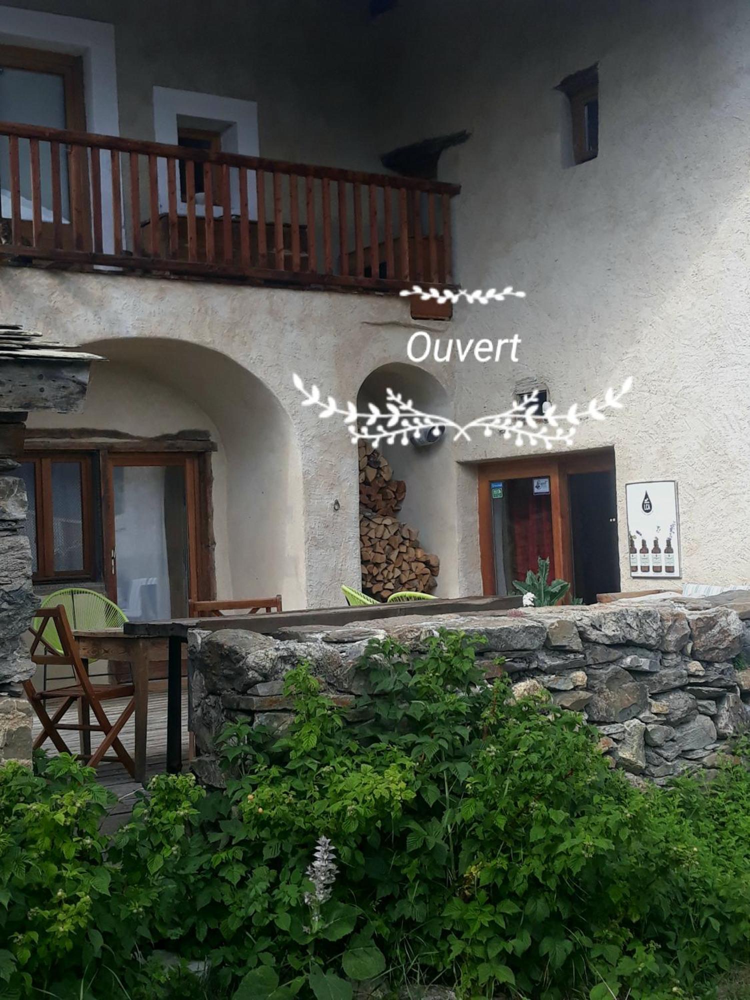 La Ferme De Beaute Bed and Breakfast Chateauroux-les-Alpes Exteriör bild