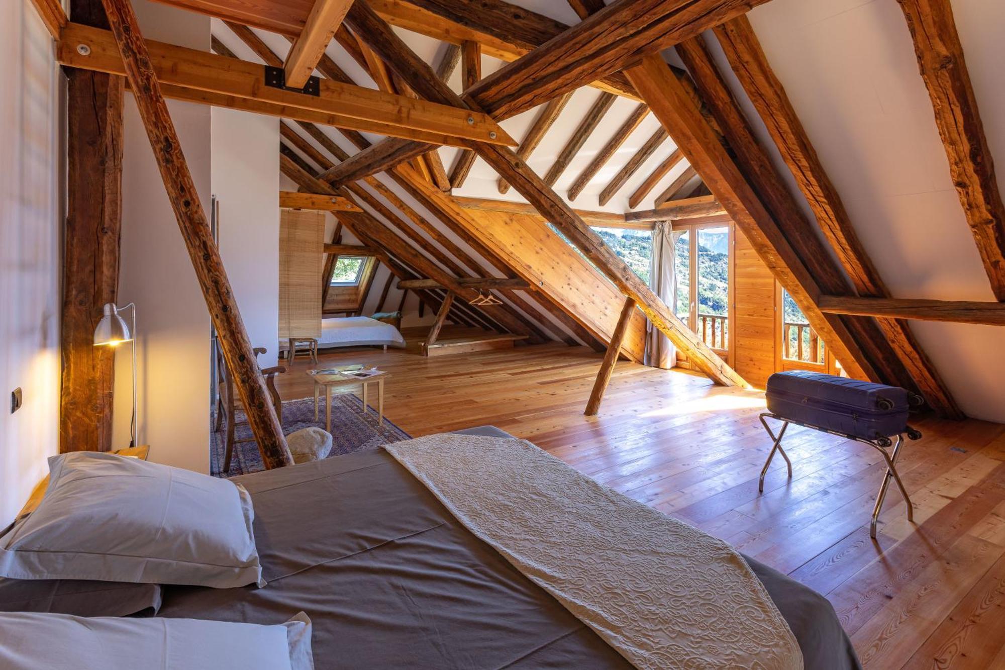 La Ferme De Beaute Bed and Breakfast Chateauroux-les-Alpes Exteriör bild