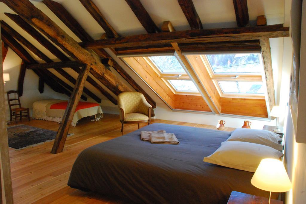 La Ferme De Beaute Bed and Breakfast Chateauroux-les-Alpes Rum bild