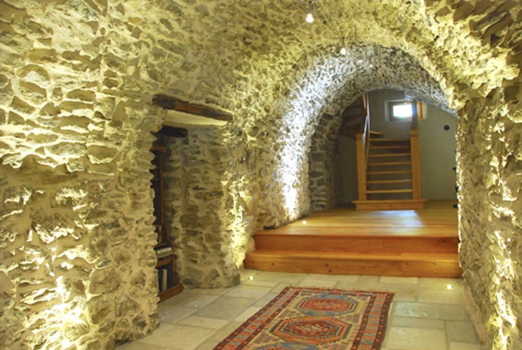 La Ferme De Beaute Bed and Breakfast Chateauroux-les-Alpes Exteriör bild