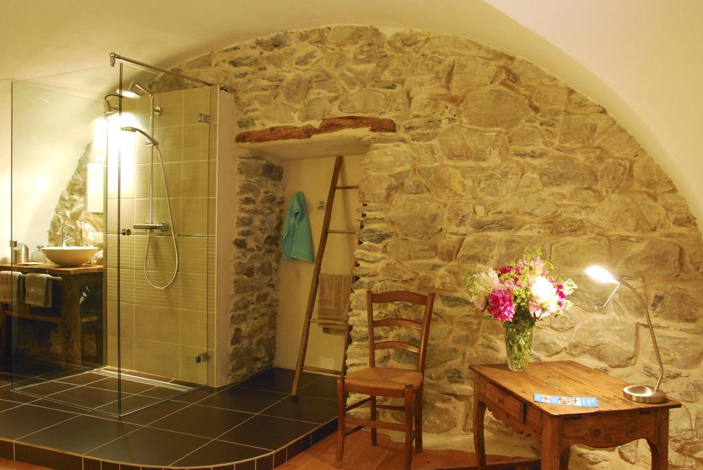 La Ferme De Beaute Bed and Breakfast Chateauroux-les-Alpes Rum bild